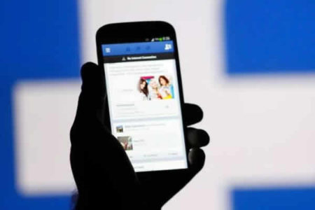 Facebook tenta se reinventar