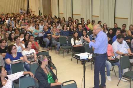 Meta da Educação é integrar pais e comunidade nas atividades escolares