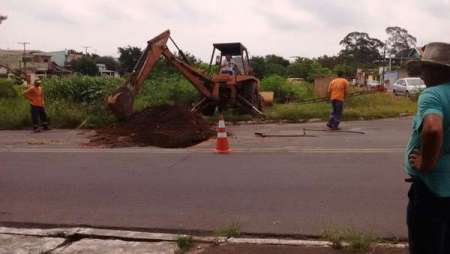 Prefeitura faz reparos na ponte entre o Santa Emília e Novo Ângulo