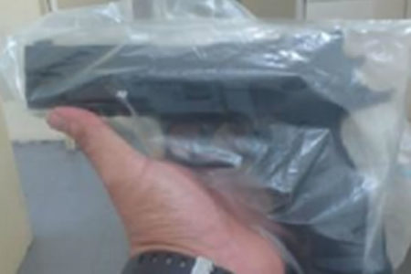 Dupla é presa após confessar roubo de carros