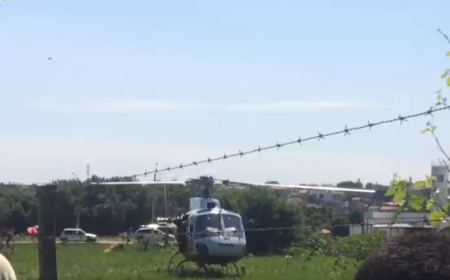 Mulher perde o controle de carro e cai em córrego no Jardim Amanda II