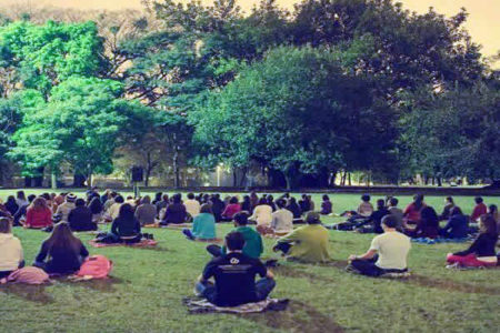 Yoga ao ar livre acontece neste sábado no Parque Chico Mendes em Hortolândia