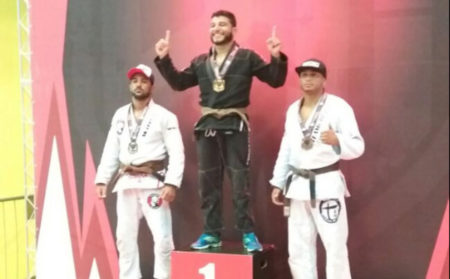 Tatu o monstro do Tatame representando Hortolândia no jiu-jitsu