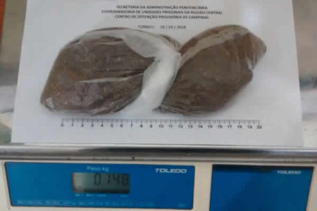 Mulher é presa com 150 gramas de maconha