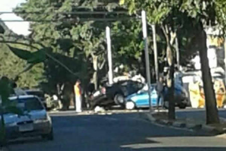 Mais um acidente registrado na Avenida Brasil, no Jd Amanda