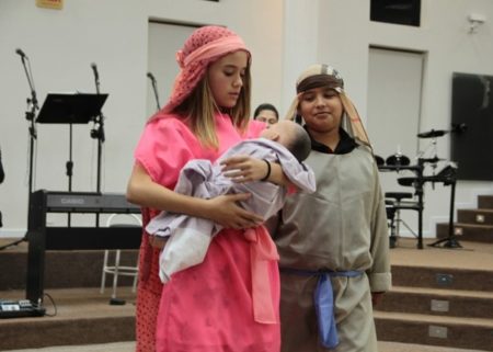 DIA DAS MÃES TERÁ HOMENAGENS E DIA DE BELEZA NA ASSEMBLEIA DE DEUS