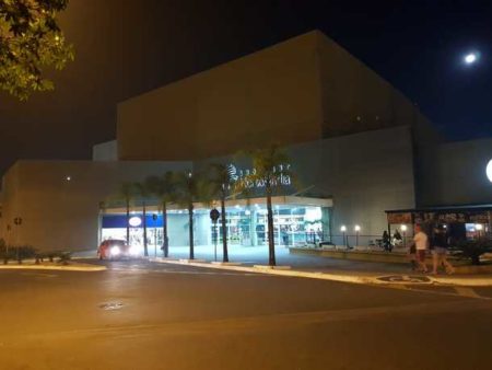 Shopping Hortolândia fecha as portas mais cedo