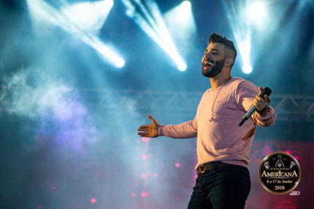 Gusttavo Lima deu o recado: “Respeita a melhor festa do Brasil! Americana 2018, bebê!”