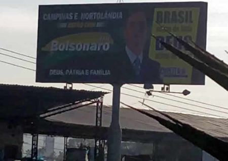 Outdoor pró-Bolsonaro é instalado em Hortolândia