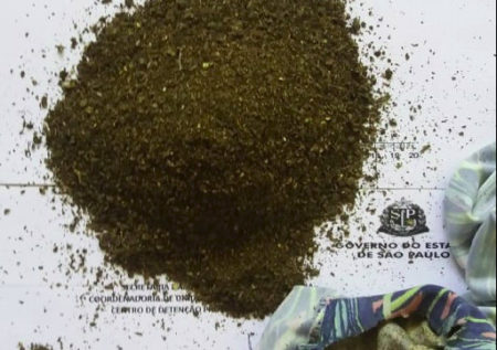 Mulher é detida tentando entrar com drogas no CDP de Hortolândia