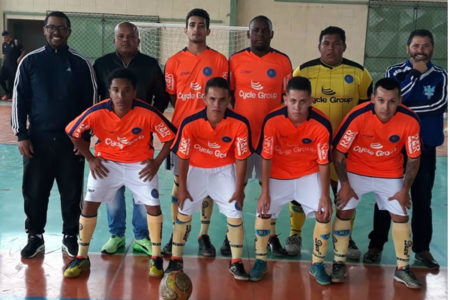 Projeto Águia sub18 goleia