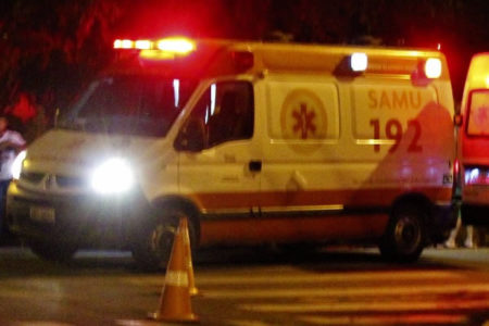 Dois carros colidem em cruzamento no Jardim Santa Isabel