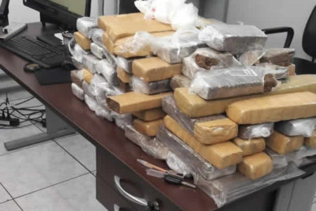 Briga faz PM localizar mais de 40 kg de maconha no Amanda