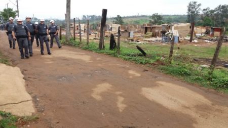 PM cumpre reintegração de posse em Hortolândia