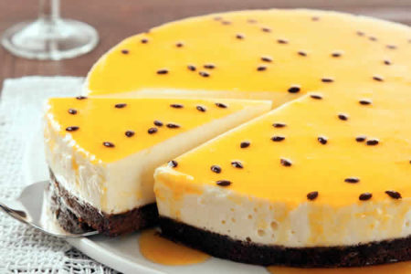 Zabet ensina como preparar uma deliciosa Cheesecake com Calda de Maracujá