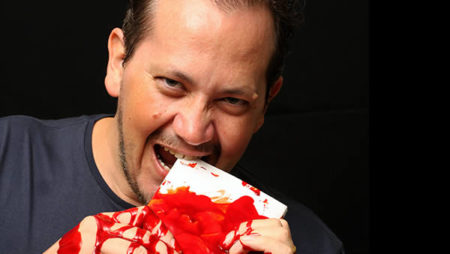 Livraria Leitura do Campinas Shopping realiza noite de Halloween com o autor Rodrigo de Oliveira