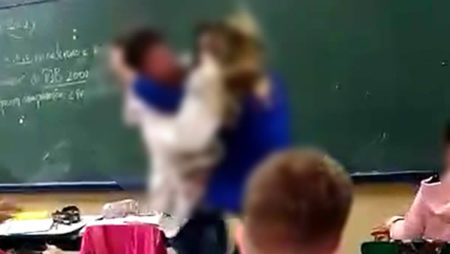 Estudantes trocam socos em sala de aula em escola pública no Jd. São Bento