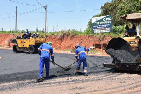 Ruas da Região da Taquara Branca recebem asfalto