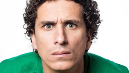 Rafael Portugal realiza show beneficente em Paulínia