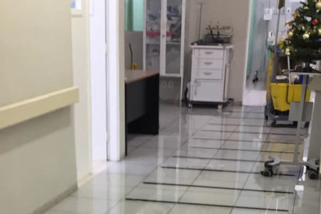 Chuva alaga UPA Jd Rosolem e causa transtornos aos pacientes