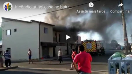 Vídeo mostra casa pegando fogo no bairro Jardim Nova Europa