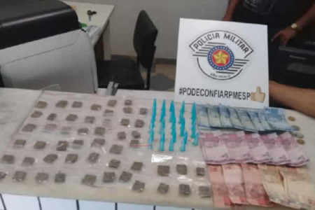 PM prende um com drogas no bairro Chácara Reymar