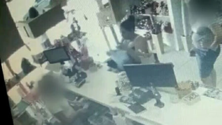 Mulher tem celular furtado dentro de comércio no centro de Hortolândia