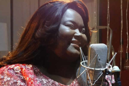 Cantora evangélica Fabiana Anastácio se apresenta em Hortolândia no próximo domingo