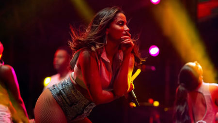 Anitta faz show em Campinas no Carnaval