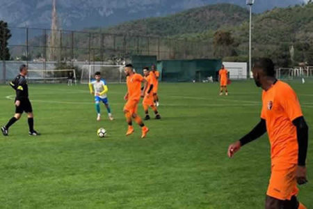 Raça vence sua primeira partida internacional