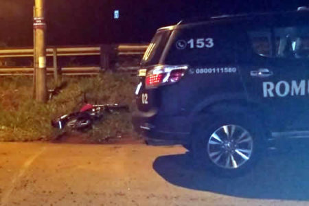 Homem sem CNH é detido pela ROMU por direção perigosa e posse de drogas