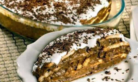 Pavê de Ameixa com Abacaxi