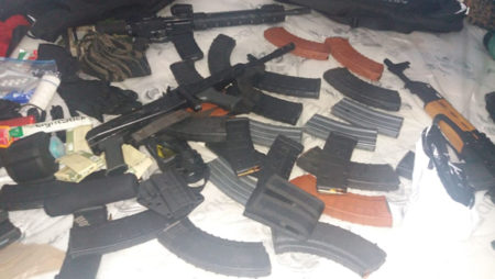 Polícia Militar localiza arsenal e dois são mortos em Monte Mor