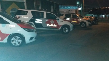 Bandidos invadem casa e fazem família refém no Nova Hortolândia; PM mata um