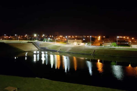 Prefeitura testa nova iluminação de LED no Lago da Fé