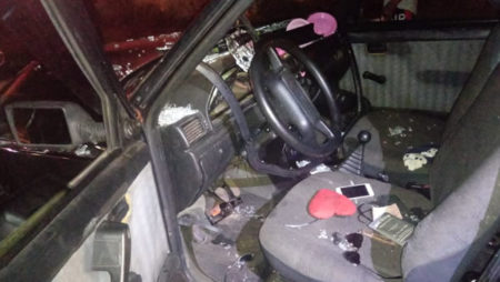 Mulher fica ferida após colisão frontal entre dois veículos no Jardim Minda