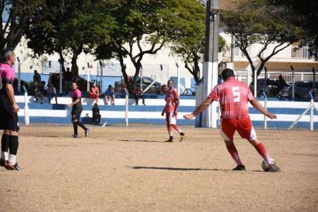 Servidores da Prefeitura disputam mais uma rodada do interno de futebol