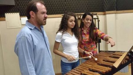 Aluna da Escola de Música da Prefeitura é aprovada no vestibular da Unicamp