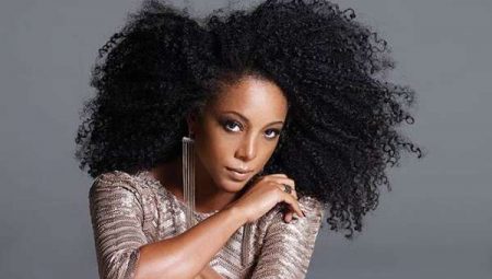 Negra Li faz show e debate feminicídio em Hortolândia neste sábado