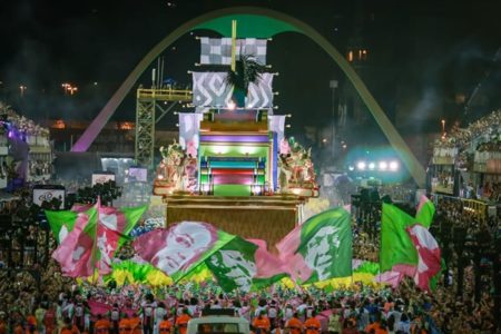 Mangueira é a campeã do carnaval 2019 do Rio