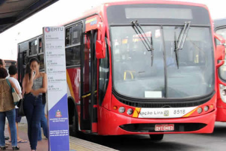 Passageiros reclamam de atrasos diários no transporte público de Hortolândia