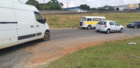 Motoristas reclamam de buracos no retorno do Jardim São Bento em Hortolândia