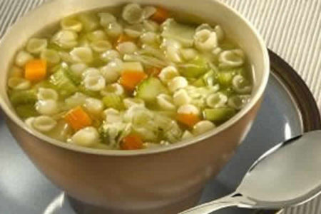 Veja dicas para manter a alimentação balanceada do seu filho