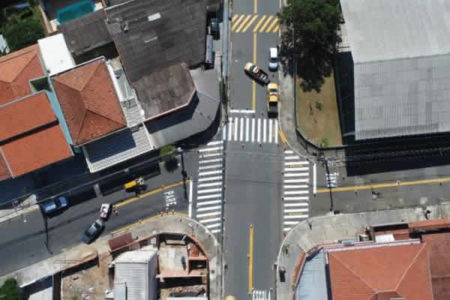 Sinalização viária no Jd. Santa Clara, continua