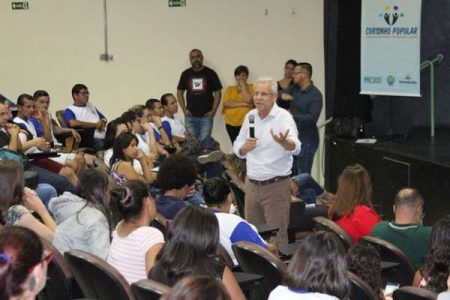 Cursinho Popular da Prefeitura tem aula inaugural