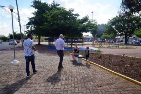 Prefeitura conclui revitalização de praça no bairro Remanso Campineiro
