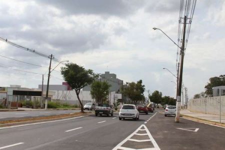 Postes em retorno na Av. Santana serão removidos neste domingo (05/04)