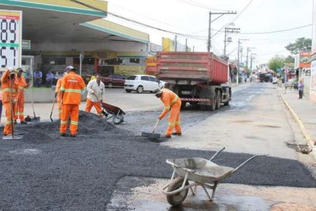 Rua Argolino de Moraes começa ser asfaltada