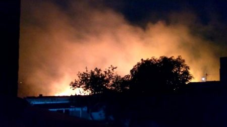 Incêndio destrói área de mata no Jardim Amanda I, e mobiliza Bombeiros em Hortolândia