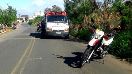 Motociclista fica ferido após perder controle de moto em curva, em Hortolândia